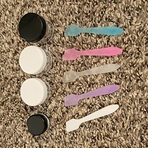 Travel jars for makeup, lotions and serums